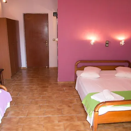 Petania & Apartmanhotel