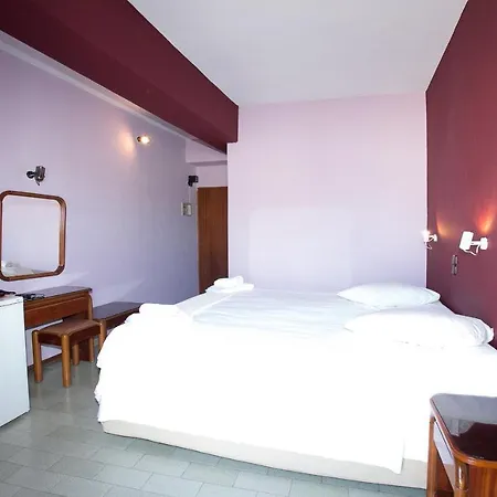 Petania & Apartmanhotel Lixúri