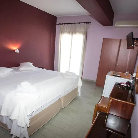 Petania Hotel&apartments 3*