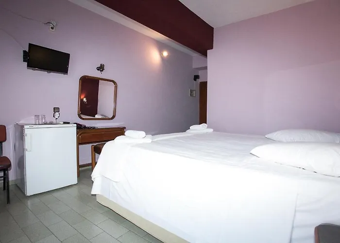 Petania & Aparthotel 3*