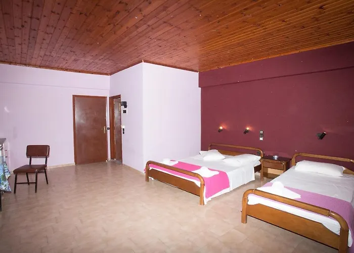 Aparthotel Petania &