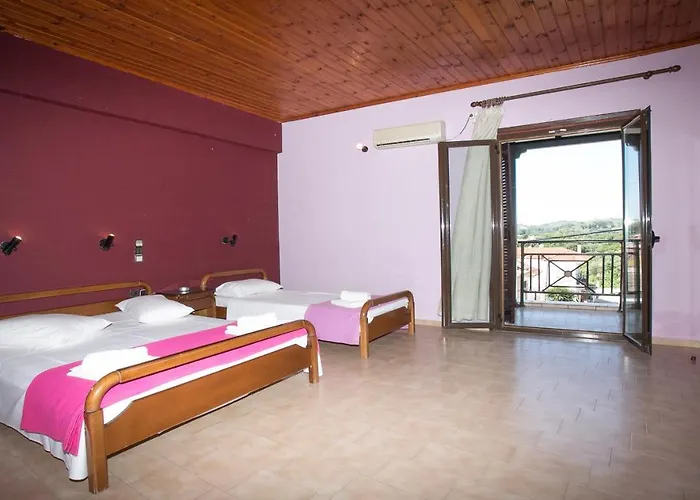 Aparthotel Petania & 3*