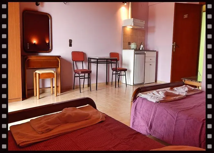 Petania & Aparthotel 3*