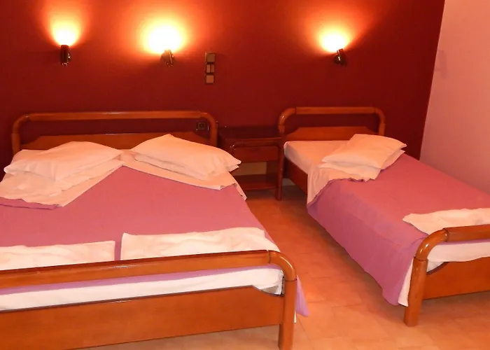 Petania & Aparthotel 3*