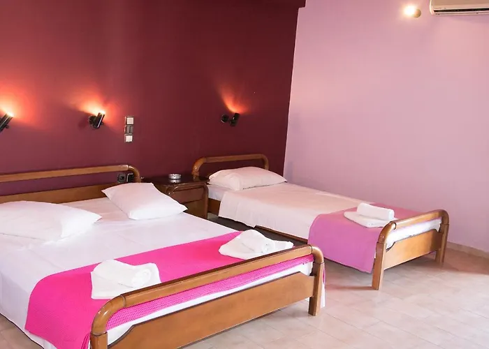 Petania & 3* Lixúri