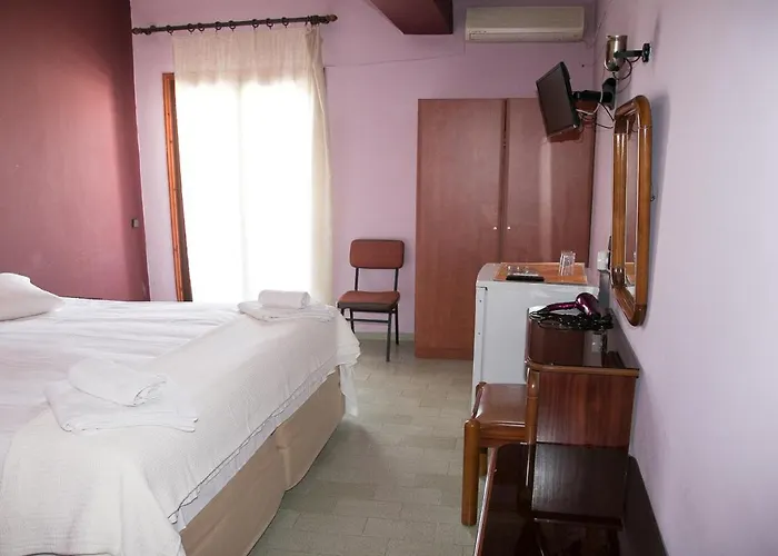 Petania & Apartmanhotel 3*