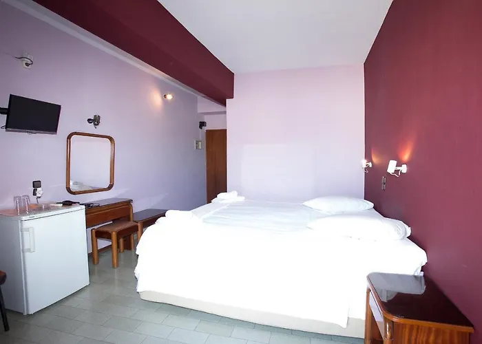 Petania & Apartmanhotel Lixúri