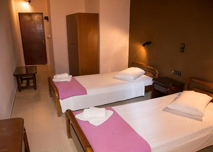 Petania & Apartmanhotel 3*