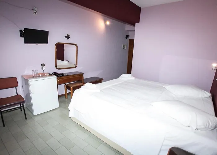 Petania & Apartmanhotel 3*