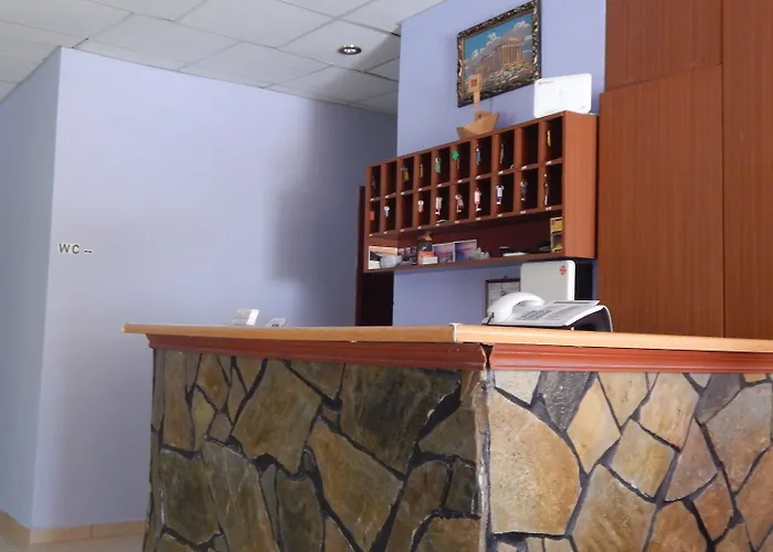 Petania & Apartmanhotel Lixúri