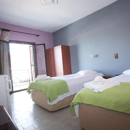 Apart Otel Petania & 3*